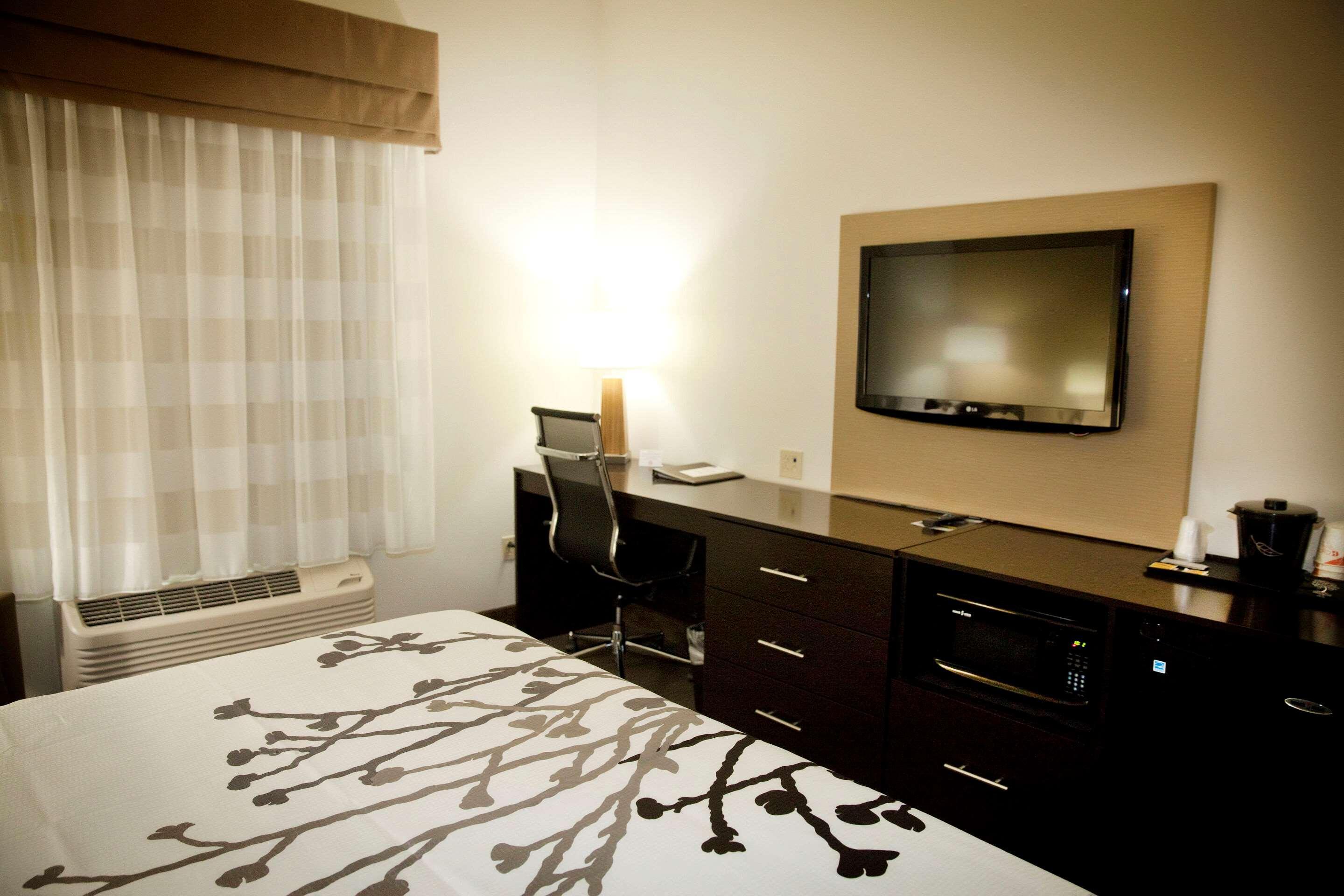 Sleep Inn & Suites Moundsville - Wheeling Екстер'єр фото