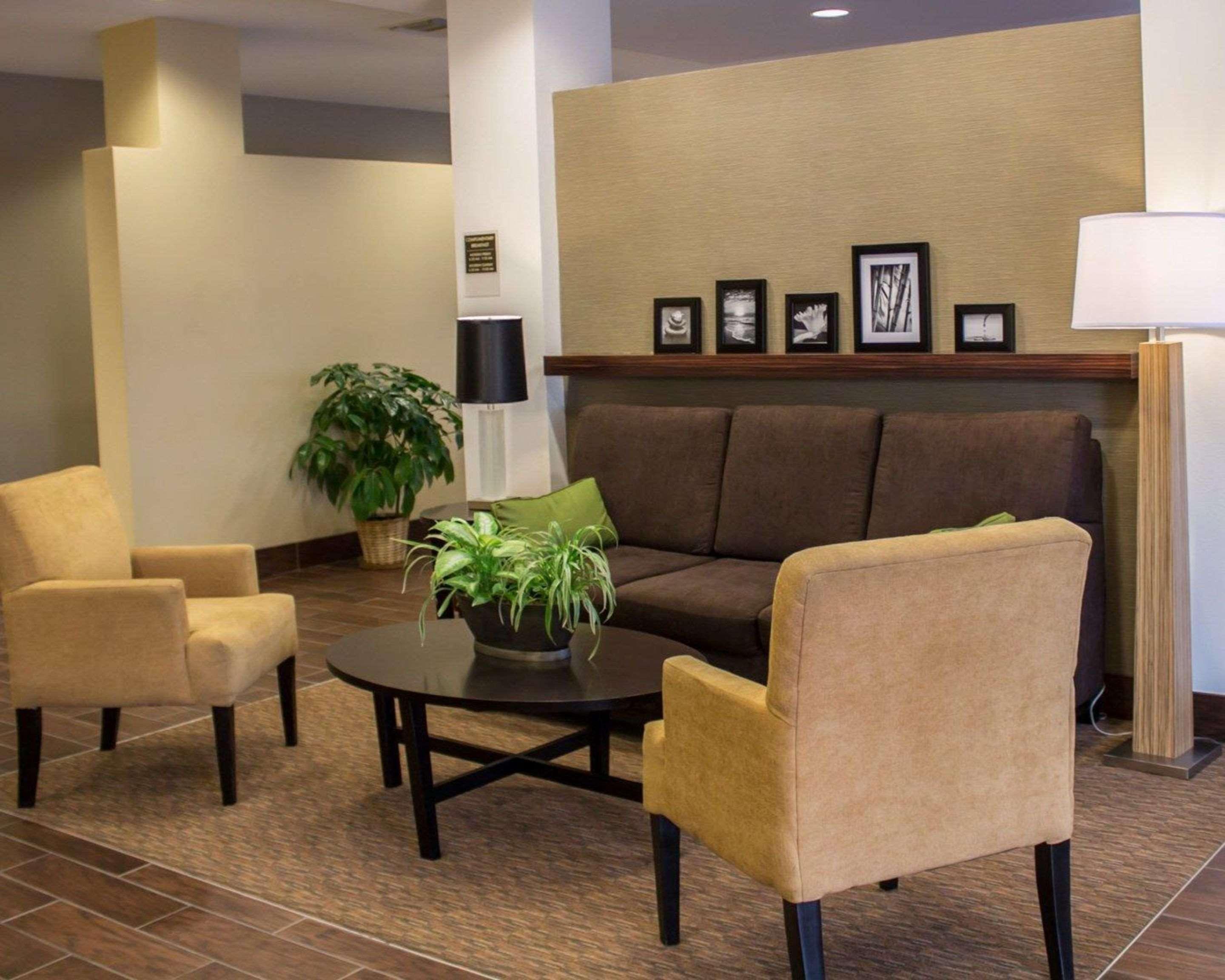 Sleep Inn & Suites Moundsville - Wheeling Екстер'єр фото