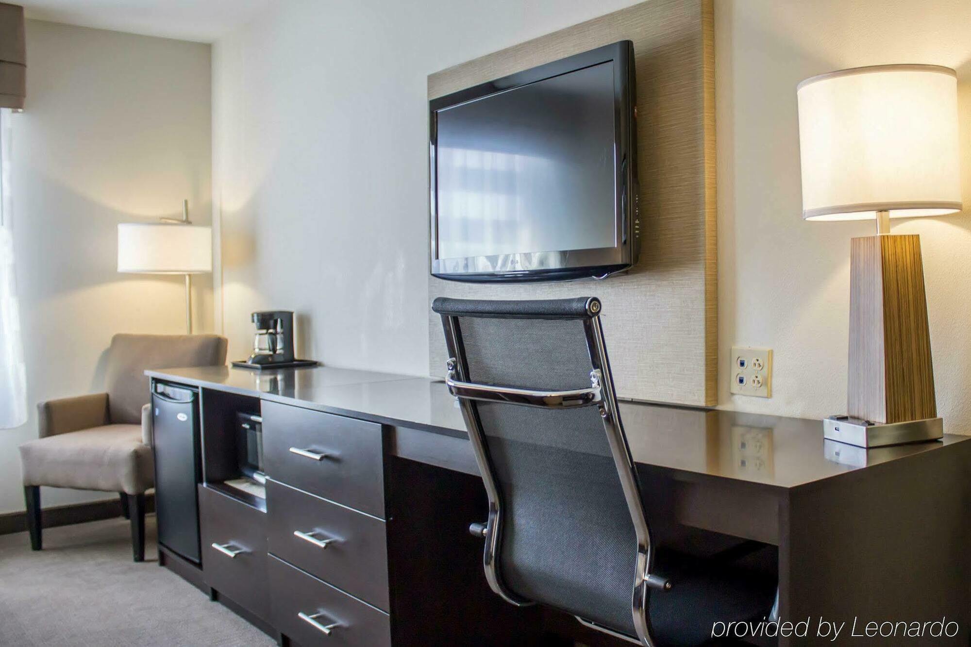 Sleep Inn & Suites Moundsville - Wheeling Екстер'єр фото